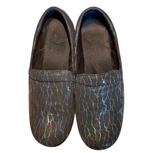 Savvy Brandy Metallic Crackle Leather Nursing Clogs 11 EUC